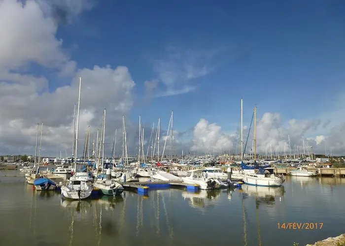 Quinta Palmeiras דירה *