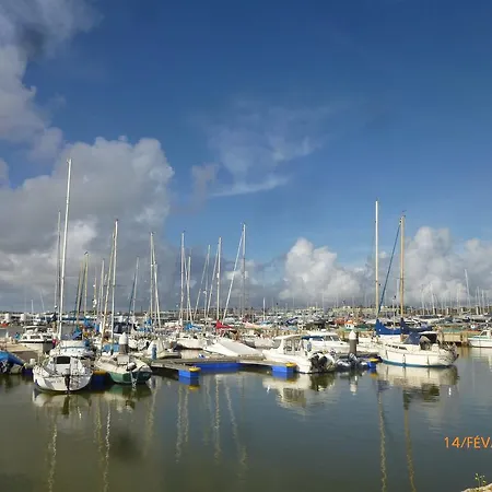 Quinta Palmeiras Apartamento *